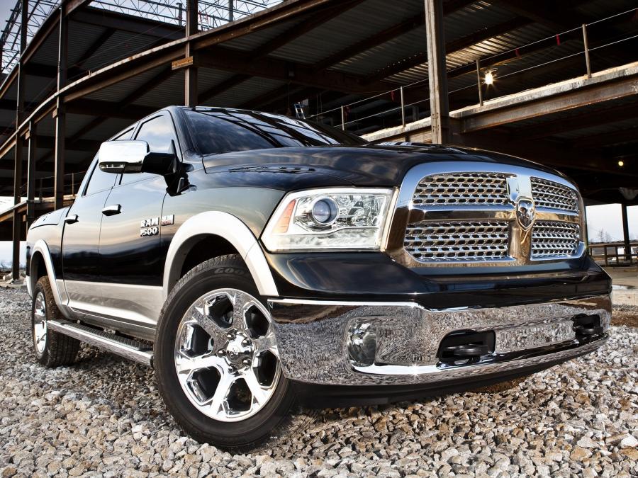  Dodge Ram 1500 Laramie Crew Cab 2012 года  (фото 24 из 30)